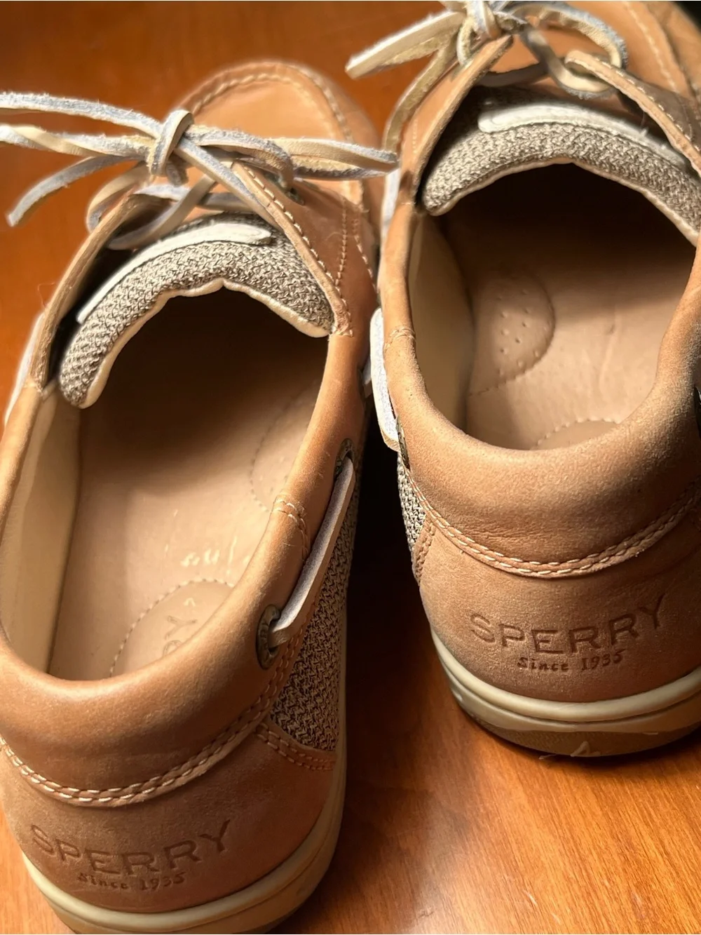 Sperry Woman’s Tan Leather Classic Boat Shoes